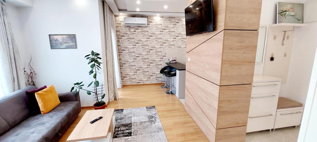 Extra Apartman City Centre Banja Luka Ngoại thất bức ảnh