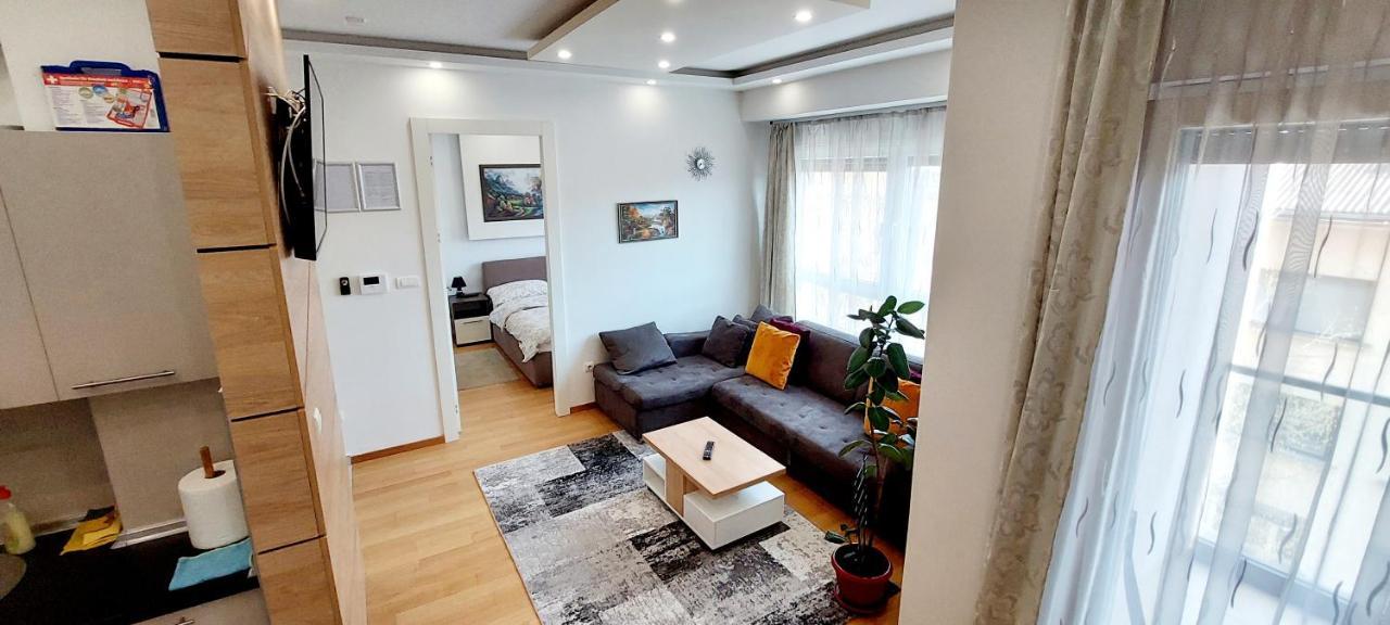 Extra Apartman City Centre Banja Luka Ngoại thất bức ảnh
