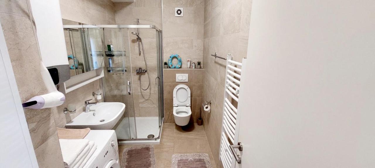 Extra Apartman City Centre Banja Luka Ngoại thất bức ảnh