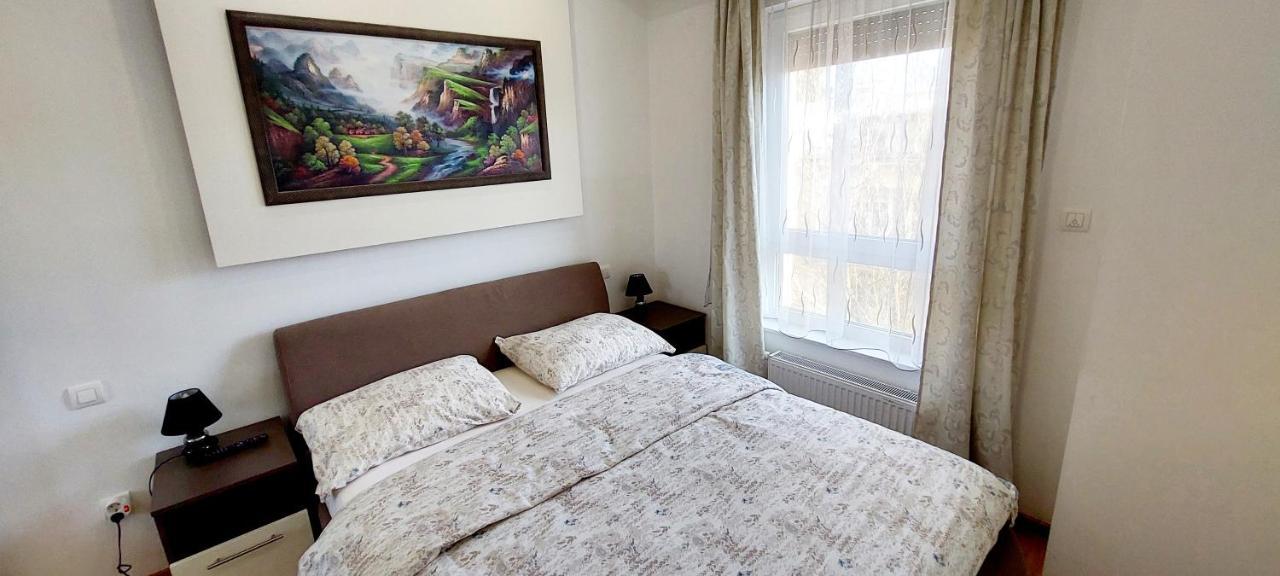 Extra Apartman City Centre Banja Luka Ngoại thất bức ảnh