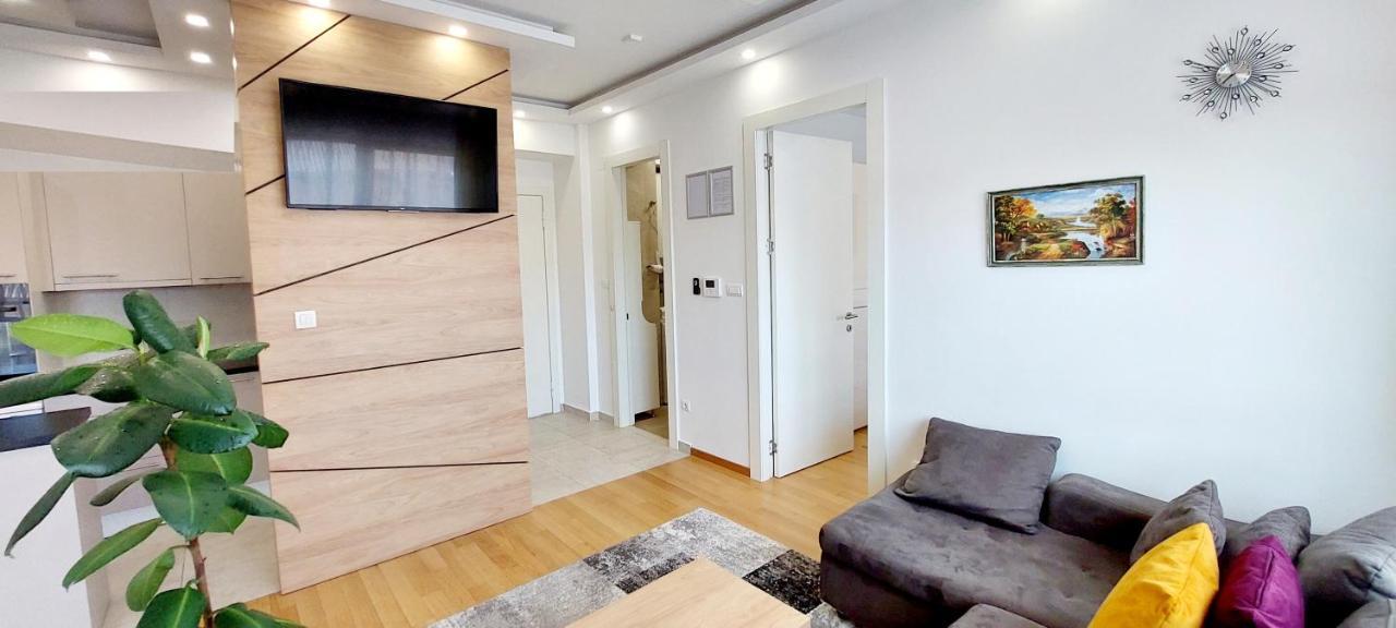 Extra Apartman City Centre Banja Luka Ngoại thất bức ảnh