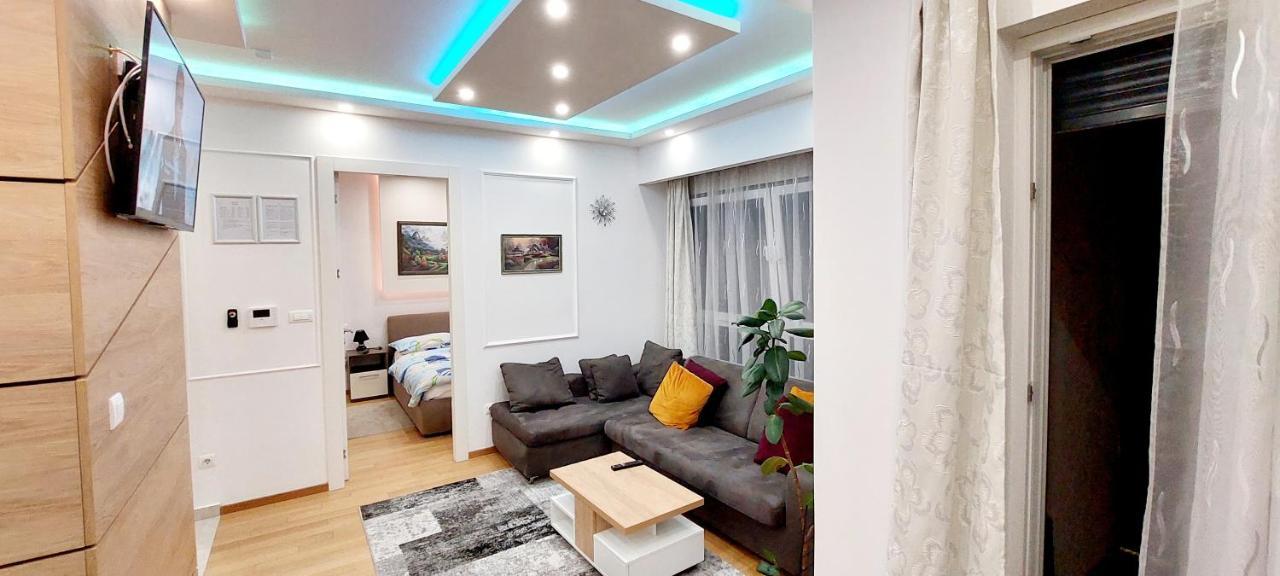 Extra Apartman City Centre Banja Luka Ngoại thất bức ảnh